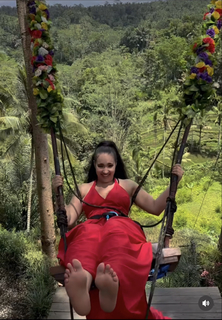 Demetria Obilor feet photo thumbnail