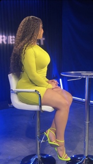 Demetria Obilor feet photo thumbnail