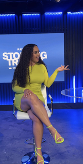 Demetria Obilor feet photo thumbnail