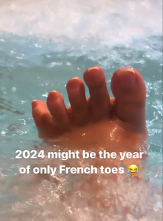 Demetria Obilor feet photo thumbnail