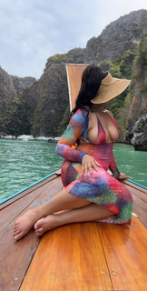 Demetria Obilor feet photo thumbnail