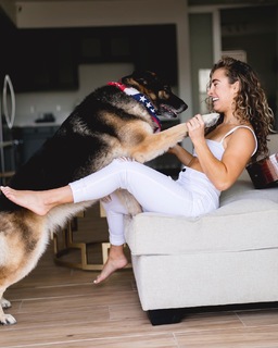 Demi Bagby feet photo thumbnail