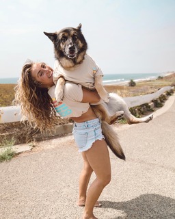 Demi Bagby feet photo thumbnail