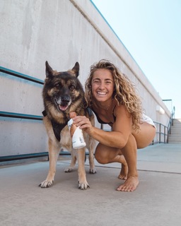 Demi Bagby feet photo thumbnail