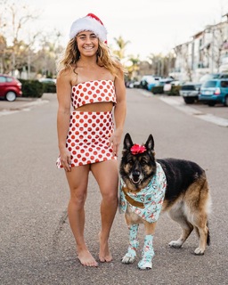 Demi Bagby feet photo thumbnail