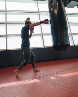 Demi Bagby feet photo thumbnail