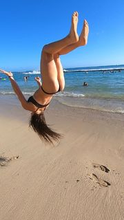 Demi Bagby feet photo thumbnail