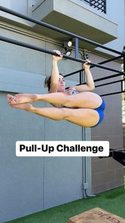 Demi Bagby feet photo thumbnail