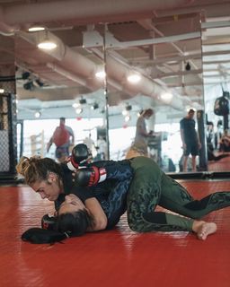 Demi Bagby feet photo thumbnail