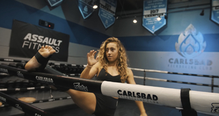 Demi Bagby feet photo thumbnail