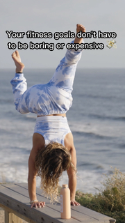 Demi Bagby feet photo thumbnail