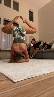 Demi Bagby feet photo thumbnail