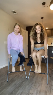 Demi Bagby feet photo thumbnail