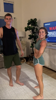 Demi Bagby feet photo thumbnail