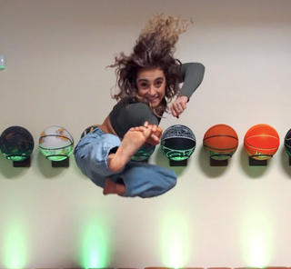 Demi Bagby feet photo thumbnail