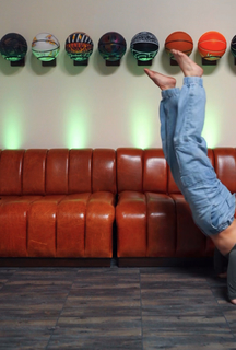 Demi Bagby feet photo thumbnail