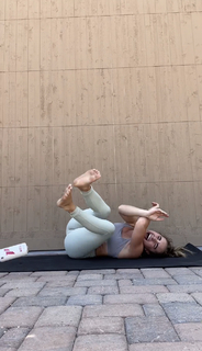 Demi Bagby feet photo thumbnail