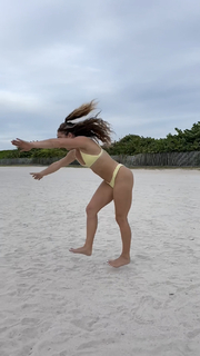 Demi Bagby feet photo thumbnail