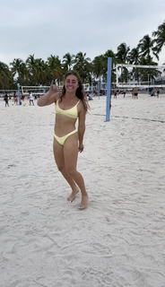 Demi Bagby feet photo thumbnail