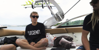 Demi Bagby feet photo thumbnail