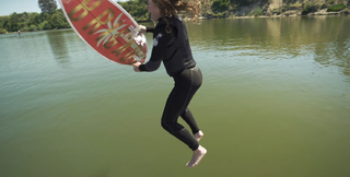 Demi Bagby feet photo thumbnail