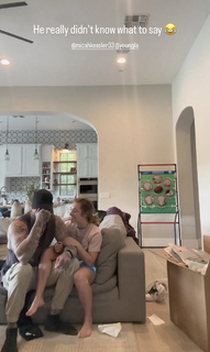 Demi Bagby feet photo thumbnail