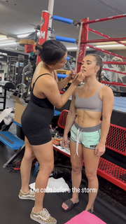 Demi Bagby feet photo thumbnail