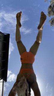 Demi Bagby feet photo thumbnail