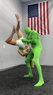 Demi Bagby feet photo thumbnail