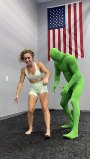 Demi Bagby feet photo thumbnail