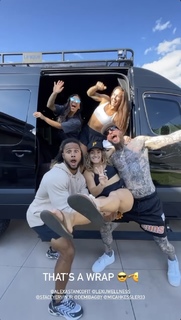 Demi Bagby feet photo thumbnail