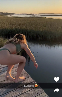 Demi Bagby feet photo thumbnail