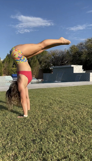 Demi Bagby feet photo thumbnail