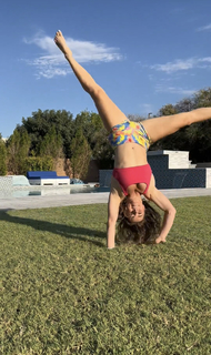 Demi Bagby feet photo thumbnail