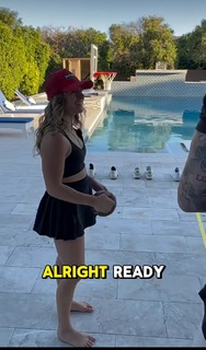 Demi Bagby feet photo thumbnail