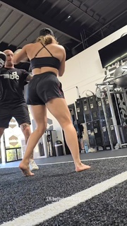 Demi Bagby feet photo thumbnail