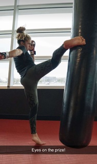 Demi Bagby feet photo thumbnail