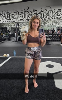 Demi Bagby feet photo thumbnail