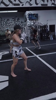 Demi Bagby feet photo thumbnail