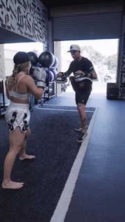 Demi Bagby feet photo thumbnail