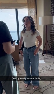 Demi Bagby feet photo thumbnail