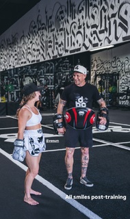 Demi Bagby feet photo thumbnail