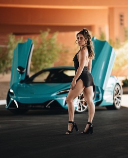 Demi Bagby feet photo thumbnail