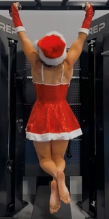 Demi Bagby feet photo thumbnail