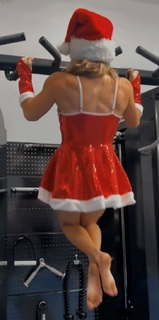 Demi Bagby feet photo thumbnail