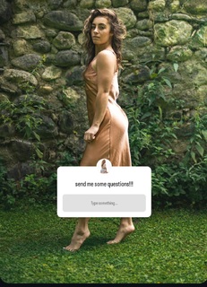 Demi Bagby feet photo thumbnail