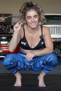 Demi Bagby feet photo thumbnail