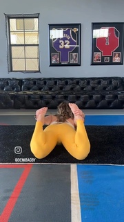 Demi Bagby feet photo thumbnail