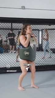 Demi Bagby feet photo thumbnail