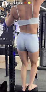 Demi Bagby feet photo thumbnail